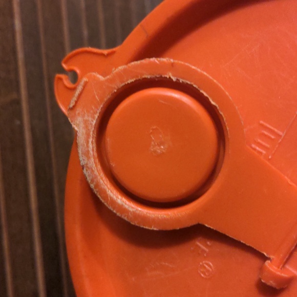 Vintage Tupperware Handolier Container 48 ounces - Picture 3 of 8